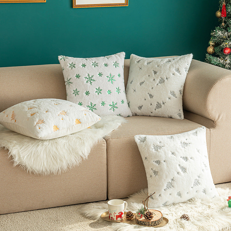 https://www.elegantliving.org.uk/products/christmas-tree-embroidery-pillow-cover-plush-snowflake?_pos=1&_sid=d5e3f52f0&_ss=r