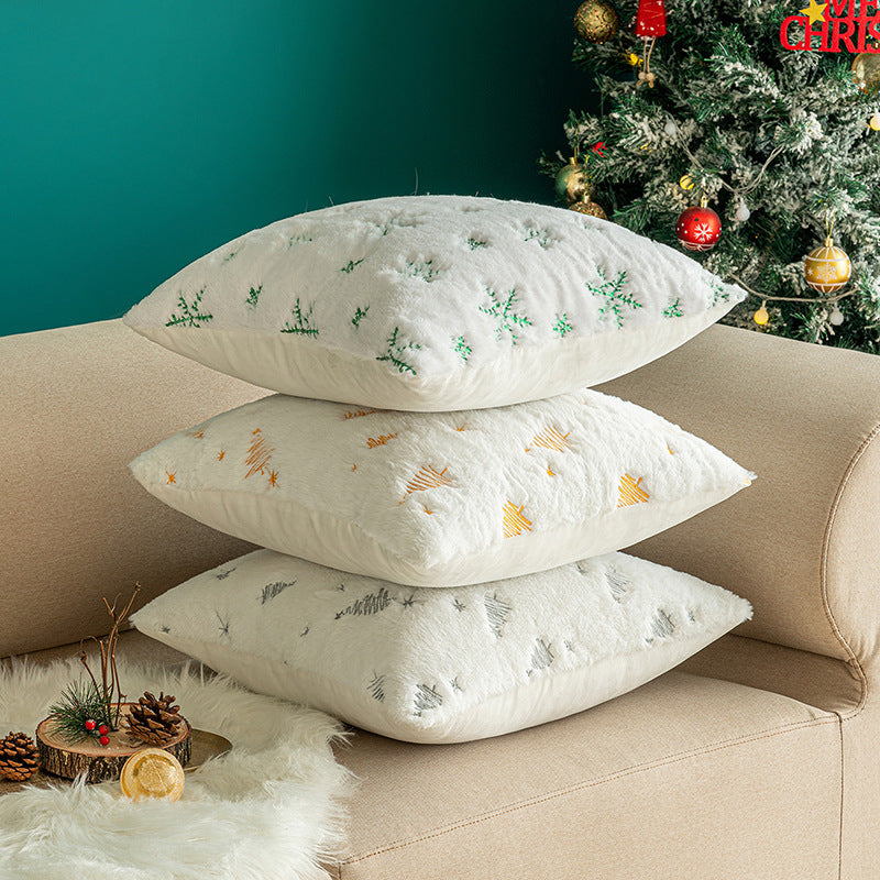 https://www.elegantliving.org.uk/products/christmas-tree-embroidery-pillow-cover-plush-snowflake?_pos=1&_sid=d5e3f52f0&_ss=r