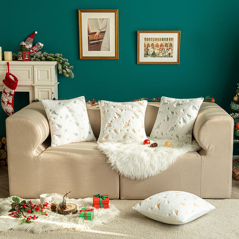 https://www.elegantliving.org.uk/products/christmas-tree-embroidery-pillow-cover-plush-snowflake?_pos=1&_sid=d5e3f52f0&_ss=r